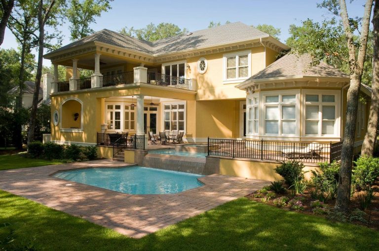 Top Reasons to Invest in Custom Architecture